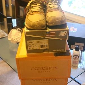 Hyannis Red New Balance 999